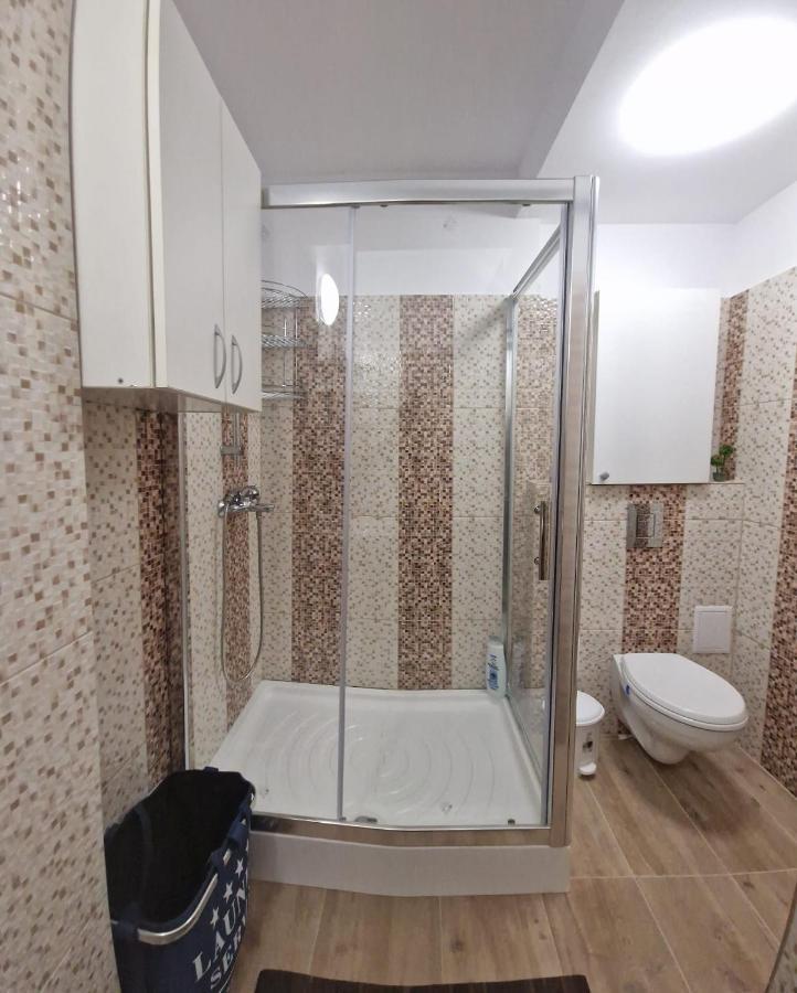 Laroka House Beautiful Apartment Universitate Center Bukares Bagian luar foto